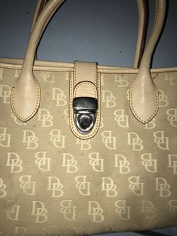 Dooney & Bourke