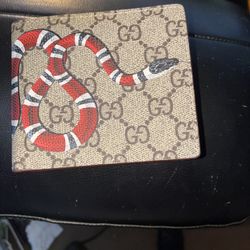 Supreme GG Wallet