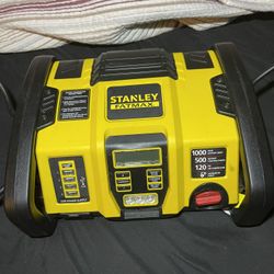 Stanley Fatmax 1000 Peak Amp Power Station for Sale in Los