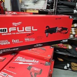 Milwaukee
M18 FUEL 18V Lithium-Ion Brushless Cordless GEN 2 SUPER HAWG 1/2 in. Right Angle Drill (Tool-Only)