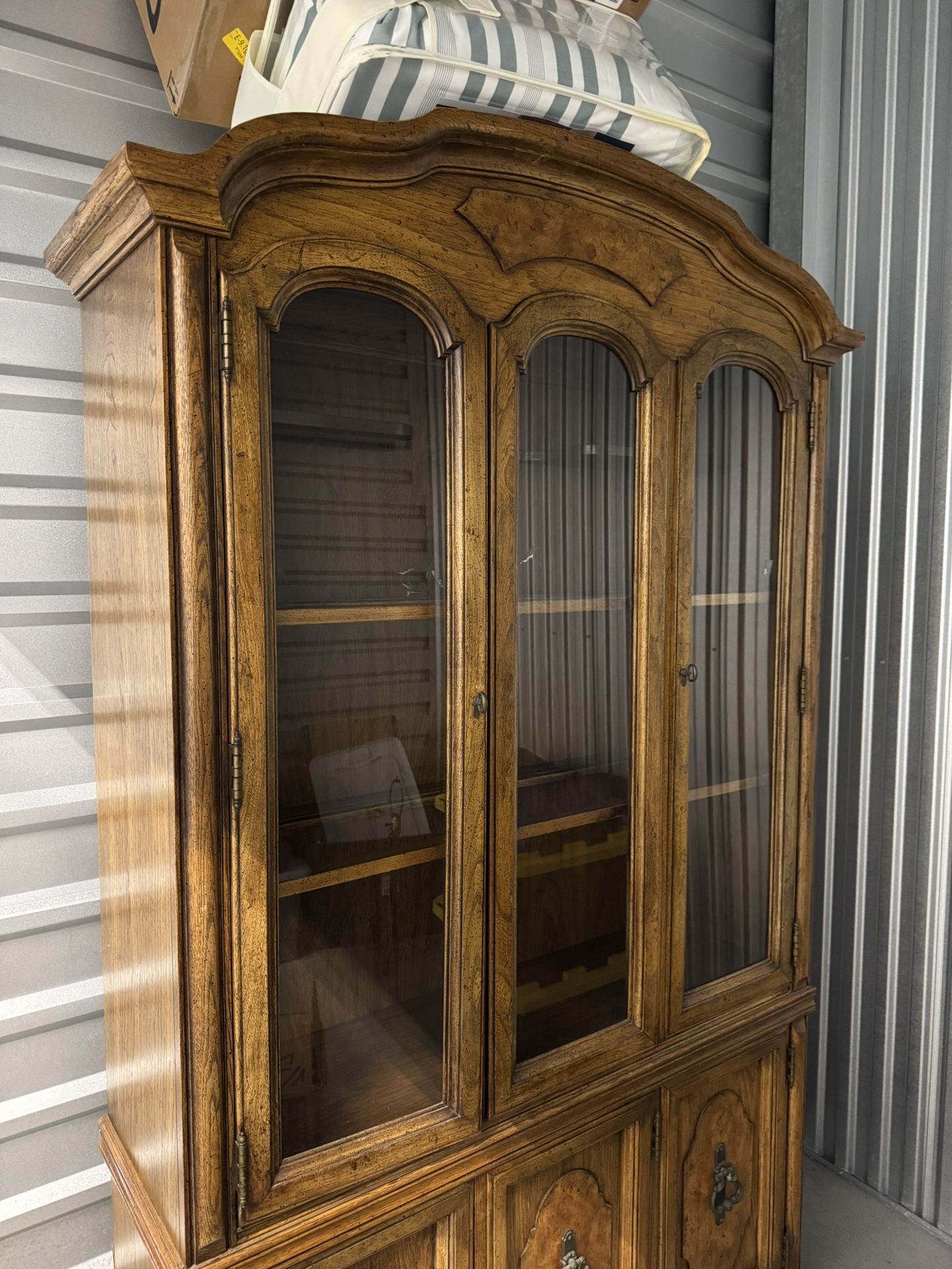 Antique China Closet (Hutch) $150 - Or Free To Active Military (w/ID) Or Proof Of Being A veteran