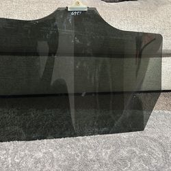 2019 Kia Sorrento rear left window