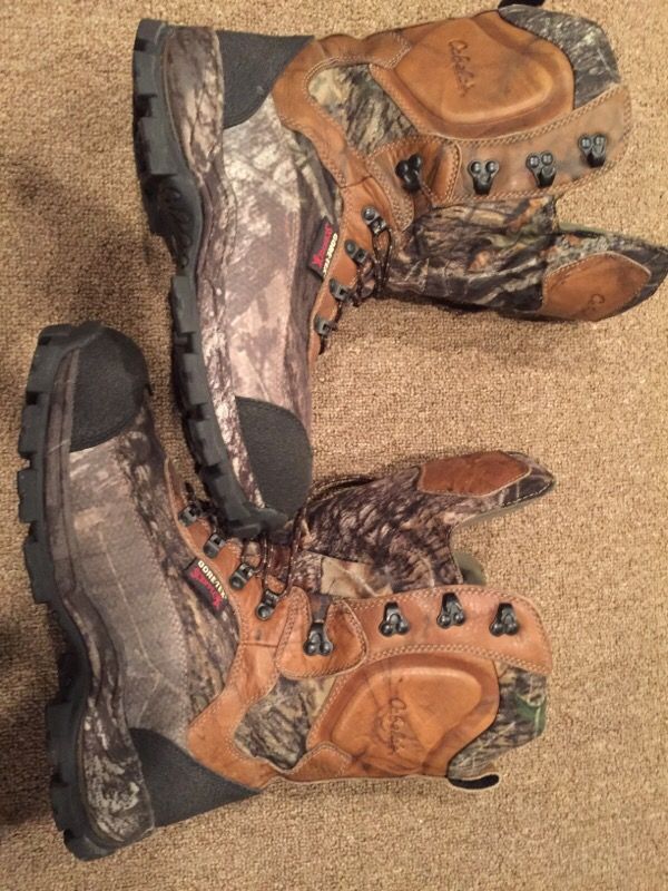 Cabela's Gore-Tex scent-lok hunting boots 9.5M