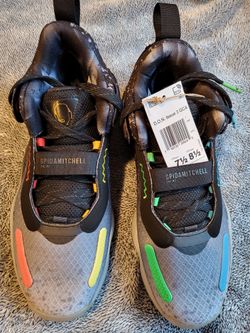 Adidas D.O.N Issue 3 GCA Sz 7.5