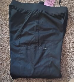 BRAND-NEW SCRUBS