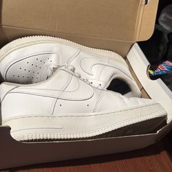 Size 8 1/2 Nike Air Force 1 Low White – Clean – With Box