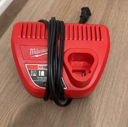 Milwaukee M12 battery charger