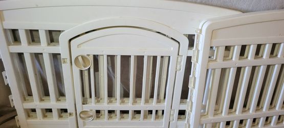 Plastic indoor dog cage
