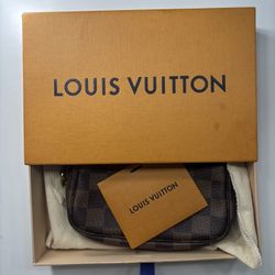 Louis Vuitton Pochette Accessoires