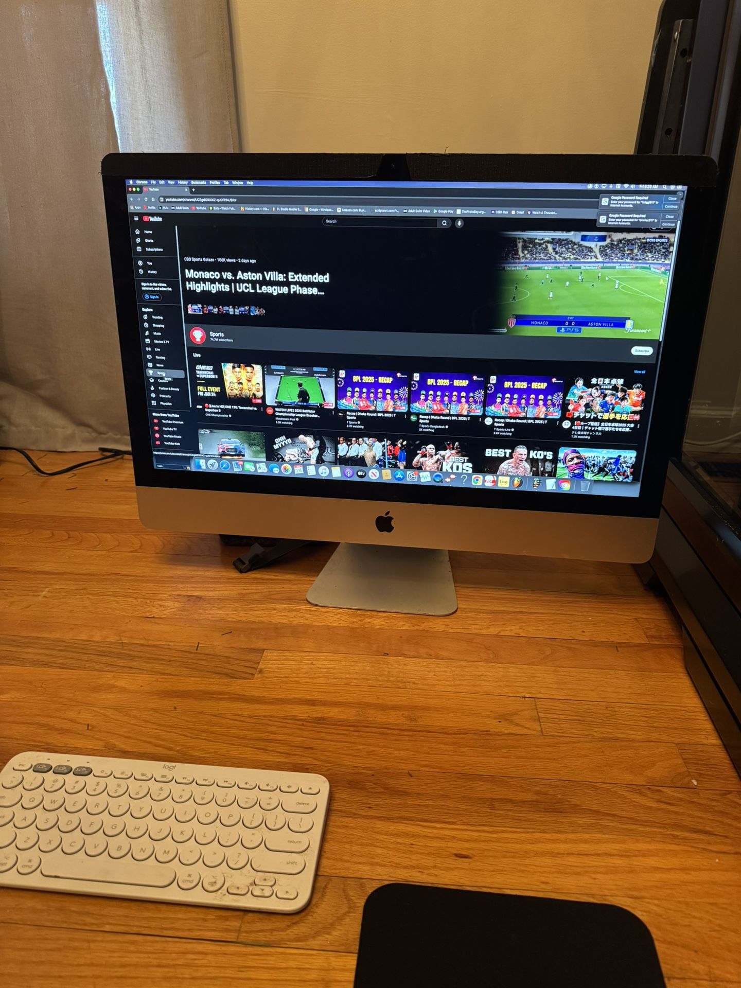 APPLE DESKTOP COMPUTER