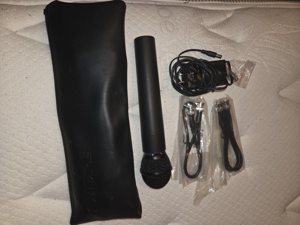 Microphone