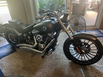 2017 softail breakout