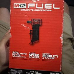 Milwaukee M12 FUEL 1/4" Right Angle Die Grinder