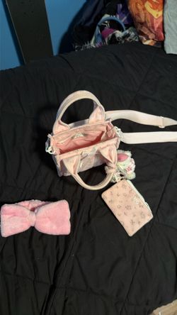 Pink bag with bear accessory and pink headband