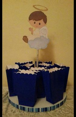 Popcorn/treat holder