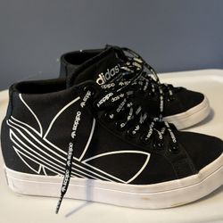 Adidas Women 6.5