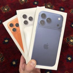 iPhone 17 Pro Max - Unlocked - 256GB 