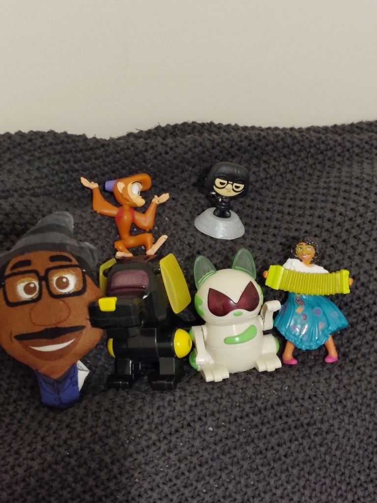 Six TOYS #3