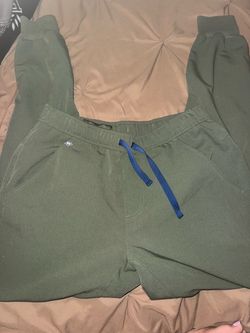 Figs pants small