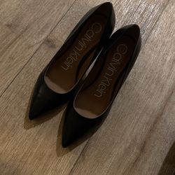 Calvin Klein Pumps