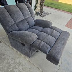Recliner (Been A Garage Recliner)