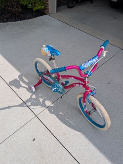 18" Girls Bike with Removable Training Wheels