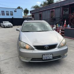 2005 TOYOTA CAMRY SE 