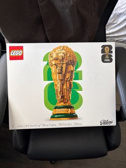 LEGO FIFA World Cup Official Trophy Set 43020