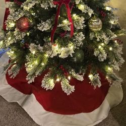Christmas Tree Skirt - Red And White