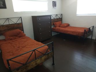 Twin beds come with mattress