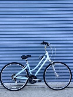 Giant Cypress Comfort/Cruiser bike
