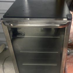 Mini Fridge 