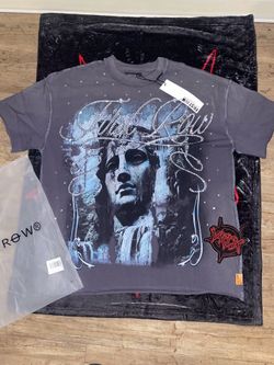 FIRST ROW EMBROIDERED BEADED TEE🪽