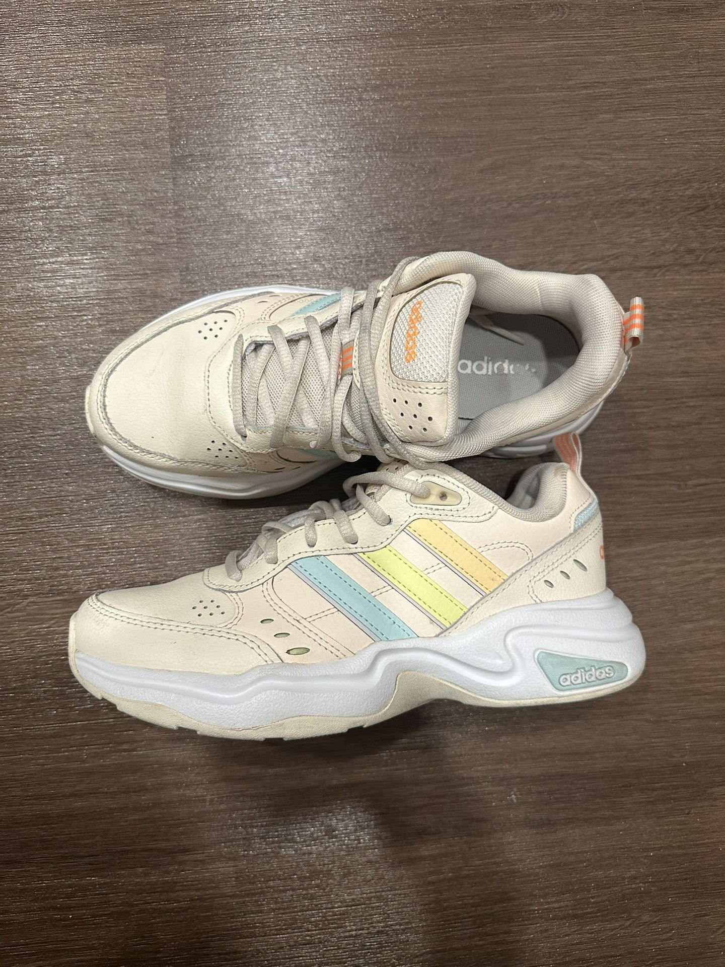 Women’s Adidas Strutter Sneakers Size 6.5