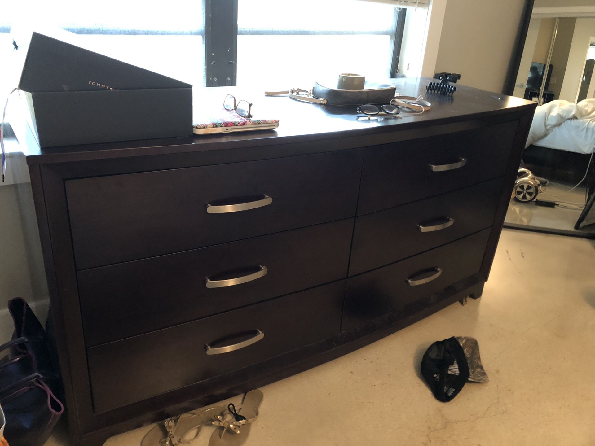 Dresser and two nights stands and two lights