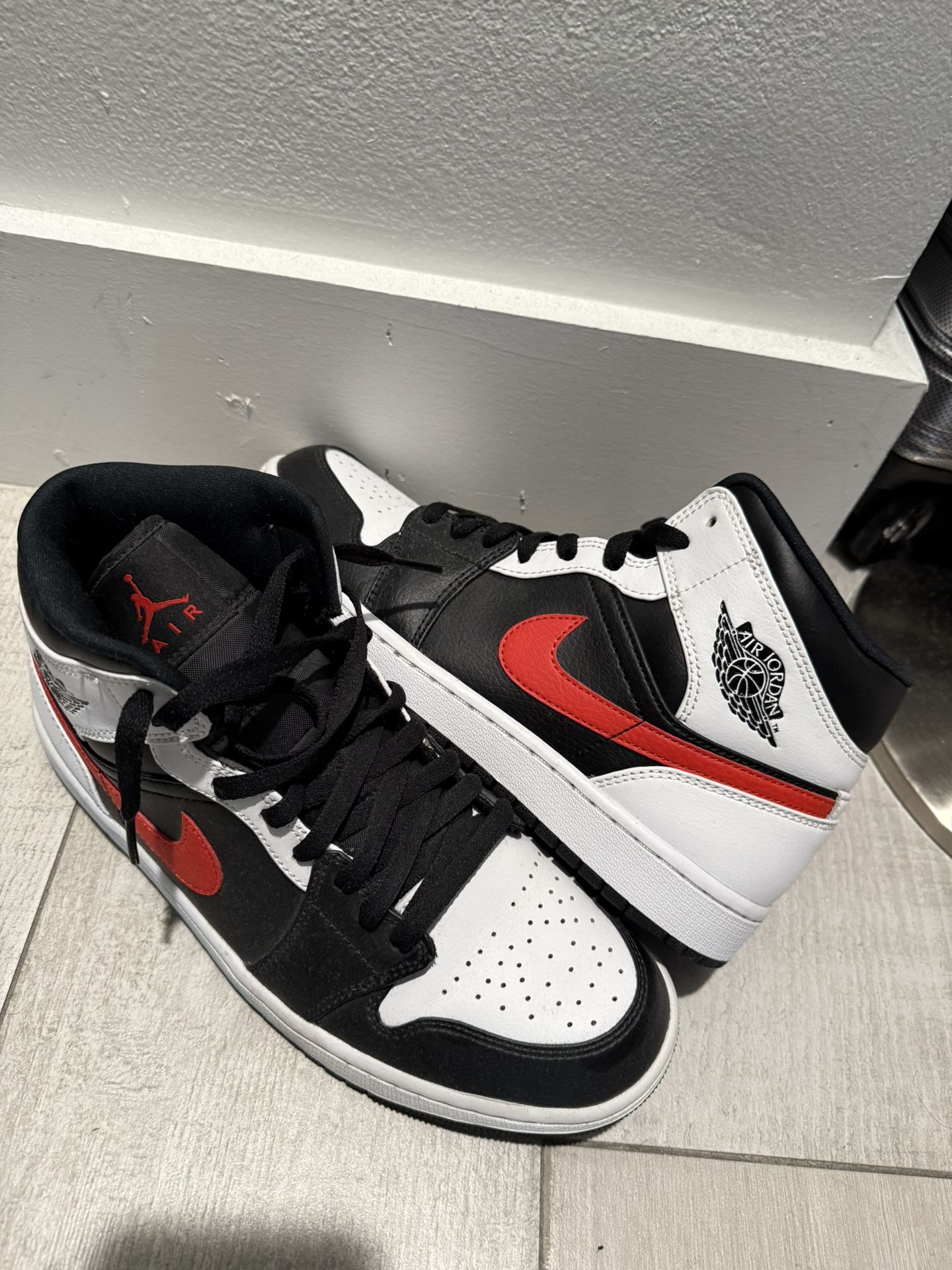 Nike Air Jordan 1 Mid