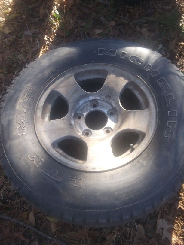 16" Ford Truck Tire