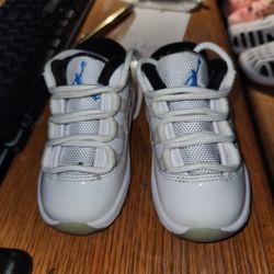 Toddler Jordan Low 11s