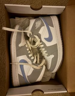 Women’s Air Jordan size 5