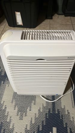 Holmes HAP726 air purifier