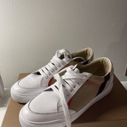 Burberry Sneakers 