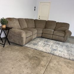 Can Deliver Recliner Sectional Couch