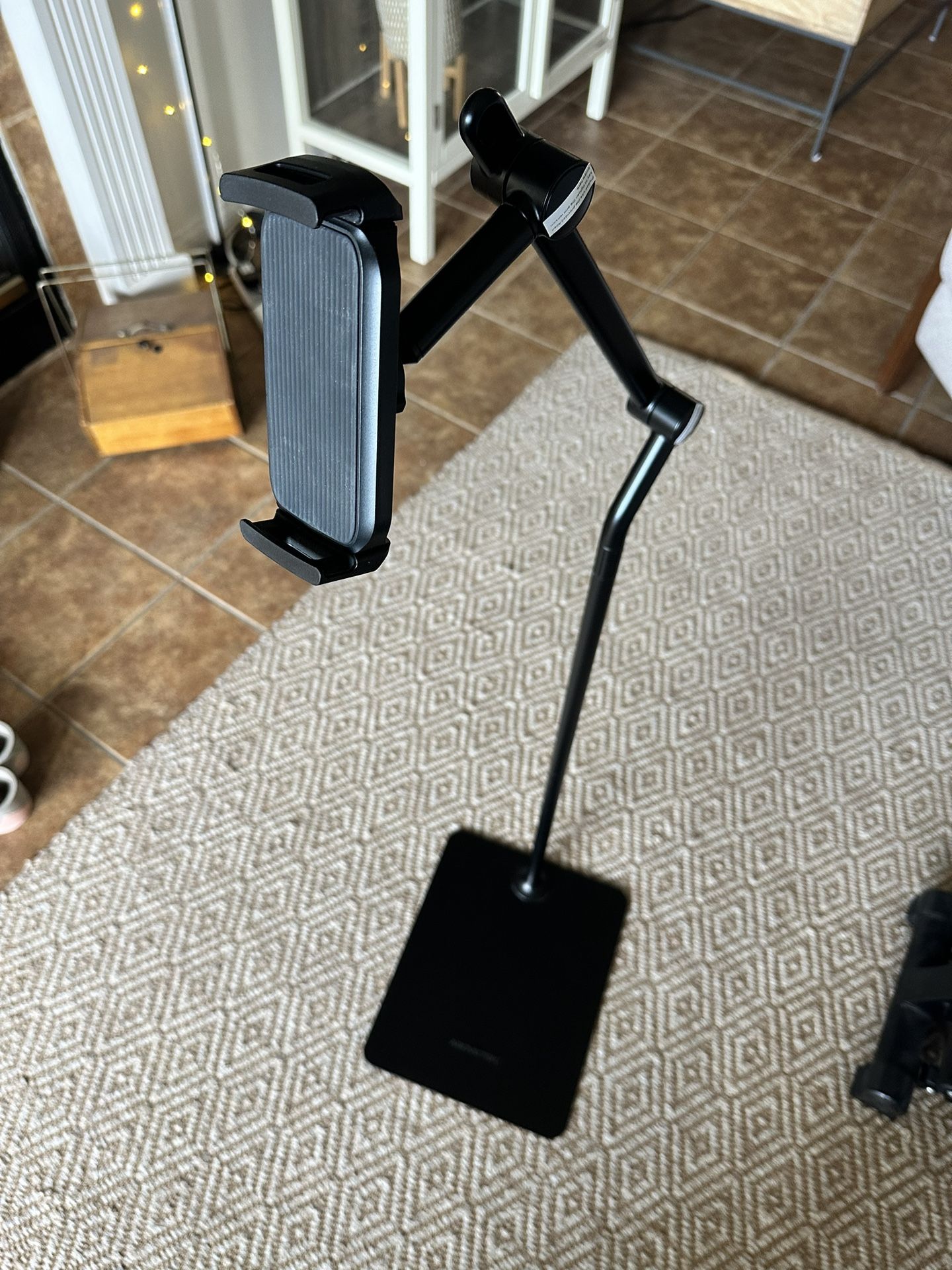 AboveTEK Tablet Floor Stand