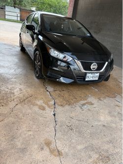 Nissan versa SV 2020