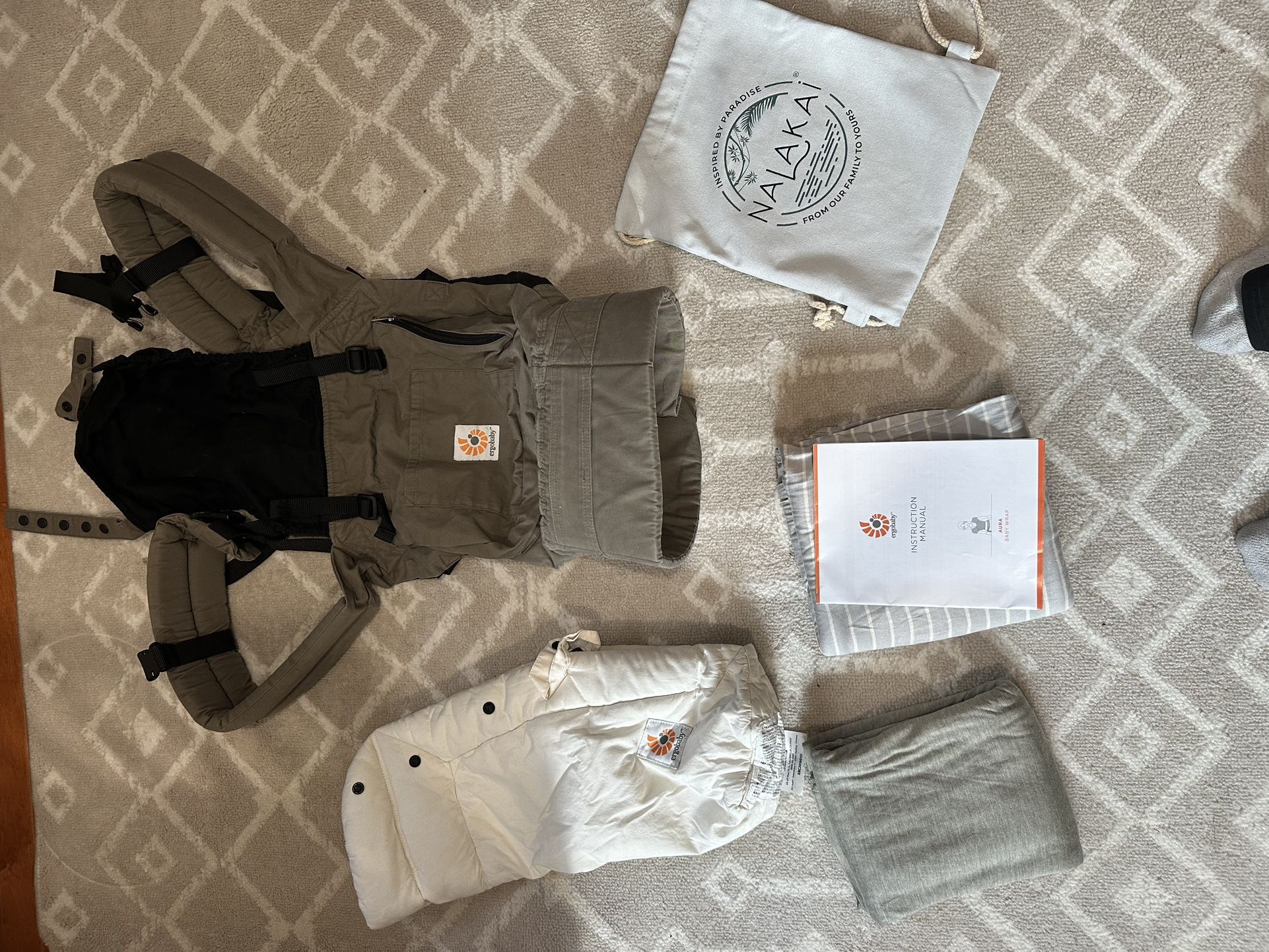 Infant Carriers/Wraps