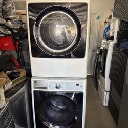 Kenmore Elite  Stackable  Washer and gas dryer  Excellent working condition  Heavy duty  W27 D31 H78 Washer 4.5 cu ft Dryer 7.3 cu ft 3 months warrant