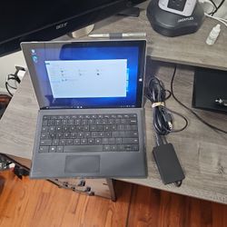 **HOLIDAY SPECIAL** Microsoft Surface Pro 3 Win 10 Pro 256gb HD, 8gb RAM