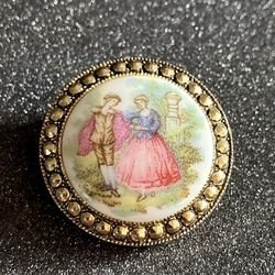 Vintage Courting Couple Scarf Clip