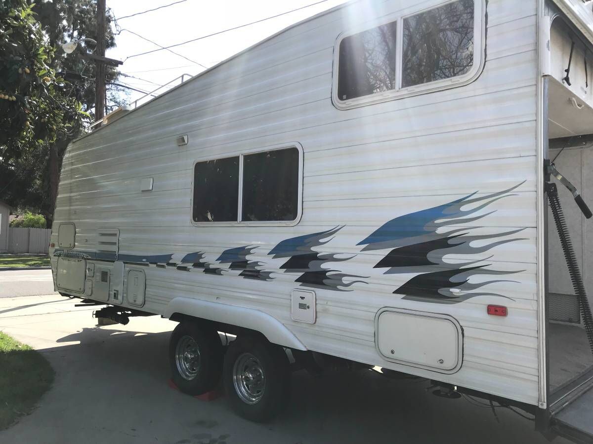 2004 Weekend Warrior Fb2200 Toy Hauler