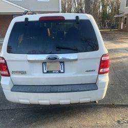 09 Ford Escape 